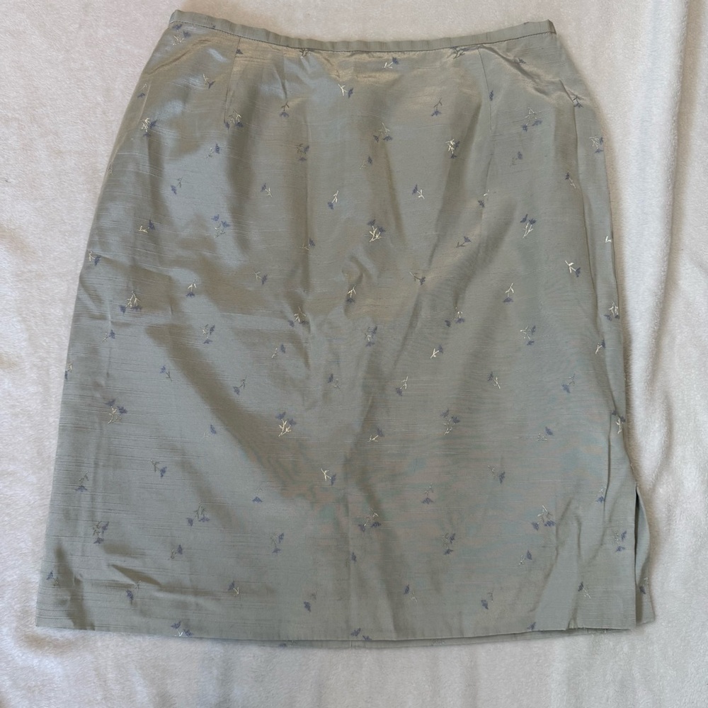 #39 Vintage Pastel Green Floral Print Skirt *Runs Small